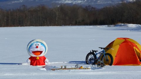 ドラえもんが北海道でリアル犬ぞりにチャレンジ！！この動画、必見です！