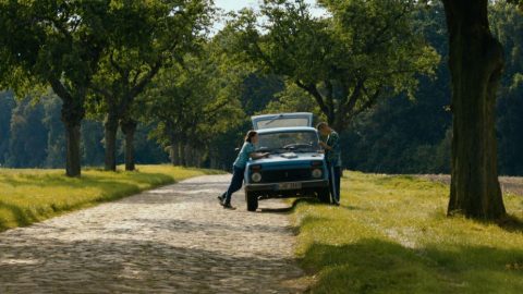 中２男子二人がディーゼル車でひと夏の旅に――映画『50年後のボクたちは』