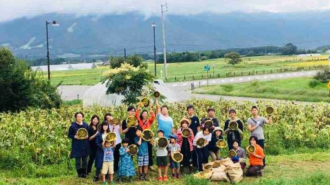 【親子アウトドア】幼稚園児の夏休み編 　ひまわりの収穫と石けん作り