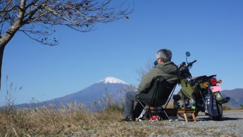 私もやってます。「天声人語」に出ていた「チェアリング」［読者投稿記事］