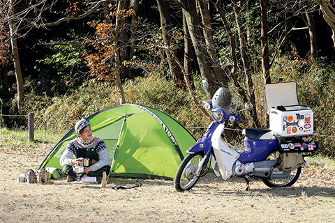 キャンプ場に「カブ主」急増中！大人気ホンダ・カブスタイルを徹底紹介！