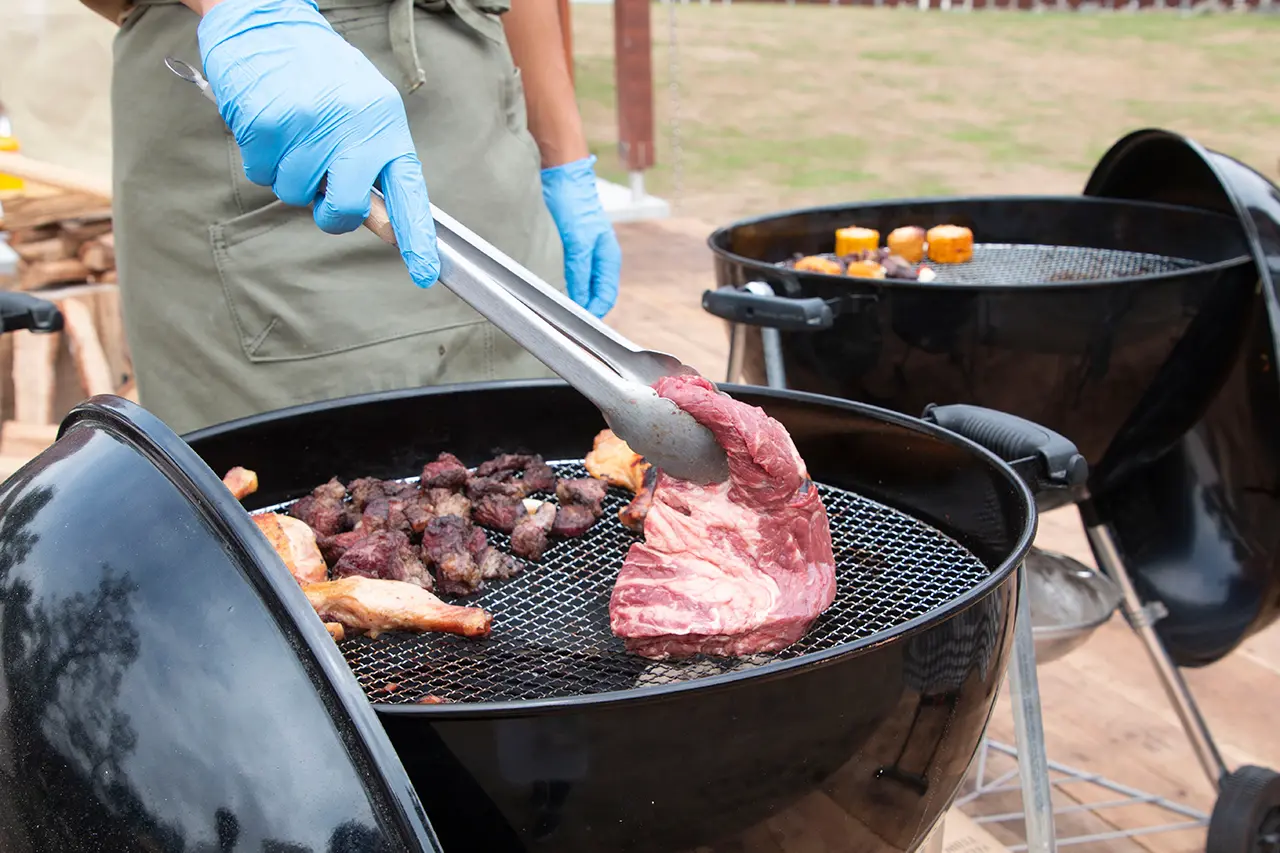 海が目の前のロケーションでbbq 横浜 みなとみらい Dream Door Yokohama Hammerhead オープン アウトドア 外遊び Be Pal キャンプ アウトドア 自然派生活の情報源ビーパル