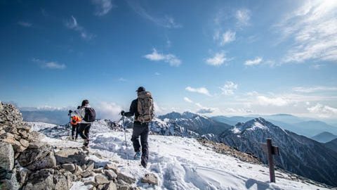 桜と雪を楽しめる！登山初心者も挑戦できる中央アルプス最高峰の木曽駒ヶ岳で最高の山歩きを