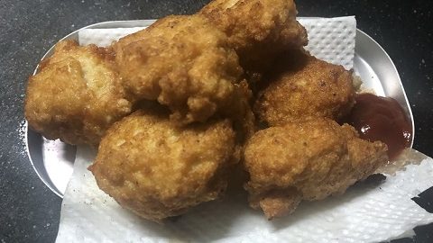 キャンプのおつまみに作ろう！メスティンで作る超簡単「チキンナゲット」