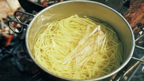 アウトドアで本格中華を作るには…中華料理のベースになるスープを極めること！