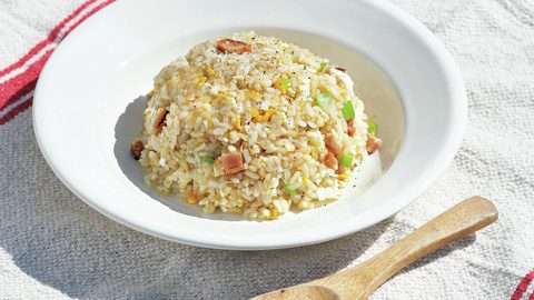 焚き火と中華鍋で簡単美味しく！アウトドアで「絶品パラパラチャーハン」を作る極意