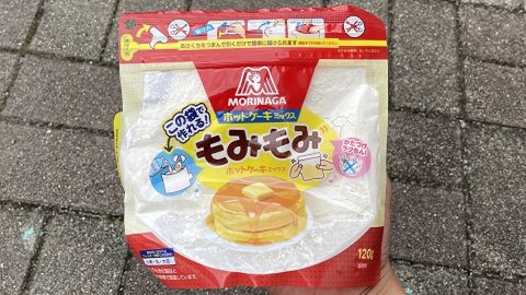 キャンプのデザートにおすすめ！森永の「もみもみホットケーキミックス」