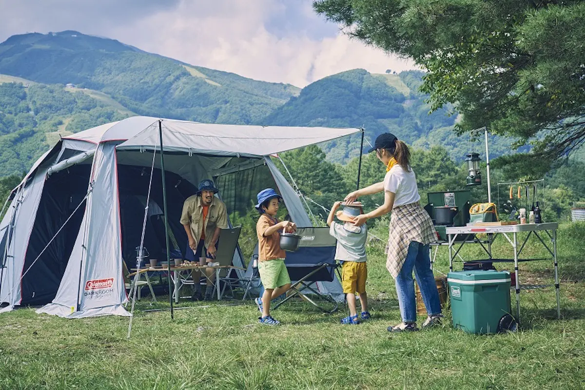 夏のアウトドアを快適に!コールマンのファミキャン向けテントが