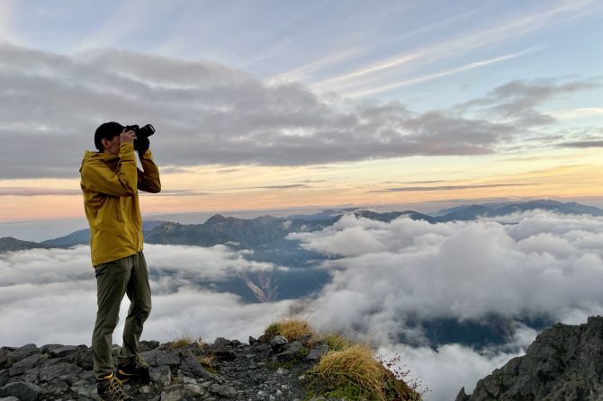 登山へのカメラの持ち運びに便利なアイテム8選。小型・大型別に紹介