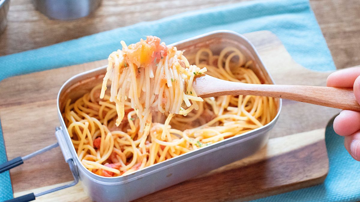 スパイスザパンチのトマツナパスタ