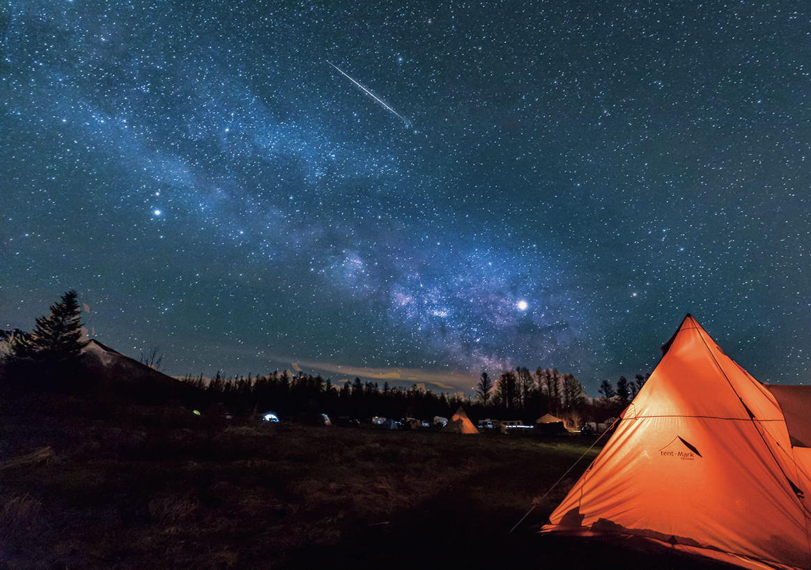 この星空は一生忘れられない！ 夜空が美しい絶景キャンプ場15選