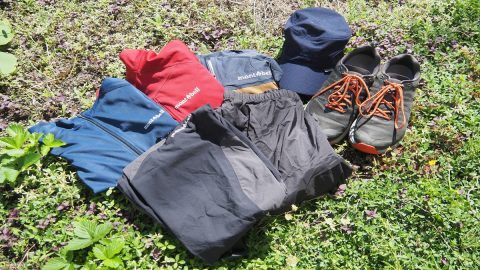 高尾山に登る際の服装は？最低限必要なものから、あったらいいものまで解説！