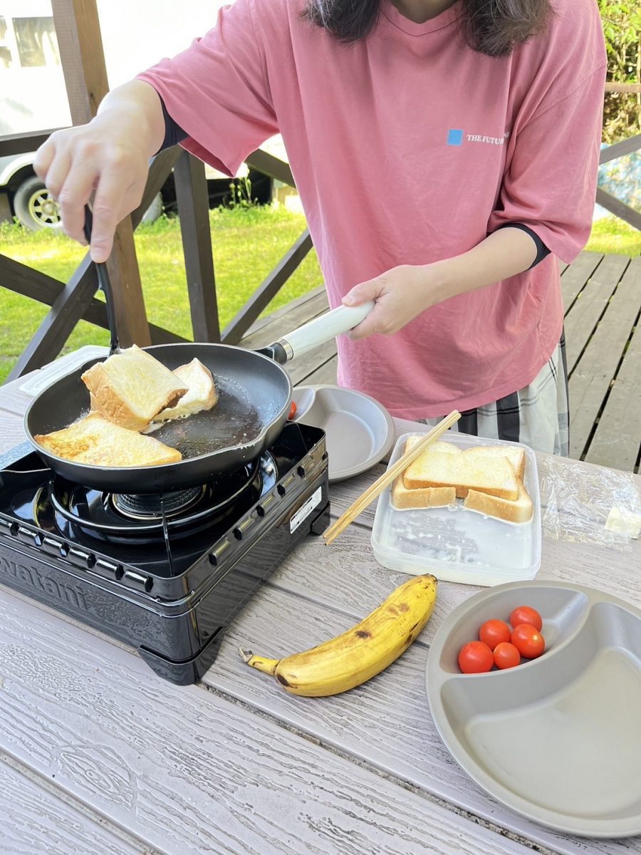 朝ごはんのフレンチトースト準備中