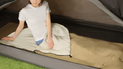 真夏のテント泊には夏用の寝袋が欲しい！VASTLANDの「夏用封筒型シュラフ」はいかが？