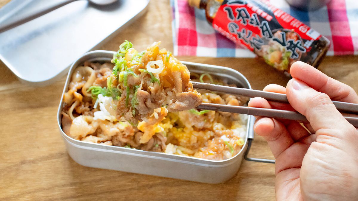 豚こま切れ肉のバカッタレ丼