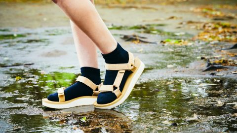 大雨でも100%水を通さないフェス特化型靴下があるって知ってた？