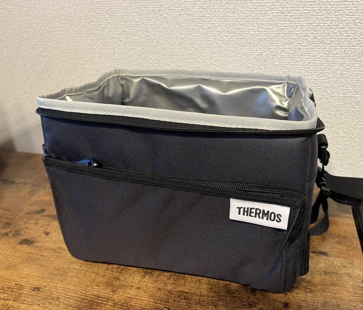 THERMOS　クーラーボックス