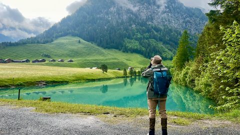 世界で6番目に小さな国「リヒテンシュタイン公国」の自然豊かでのどかな山並みを歩いてみた
