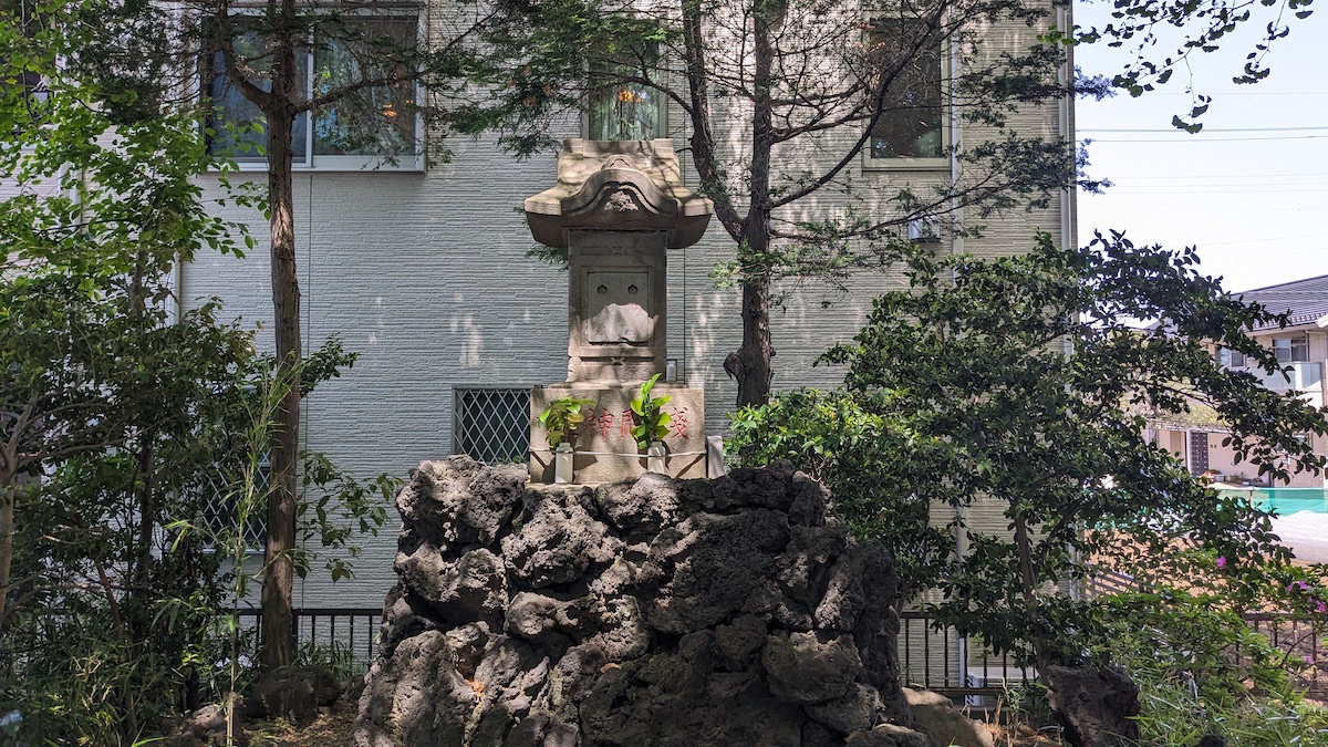 境内全体から富士塚の雰囲気が感じられる篠崎浅間神社へ【プロハイカー斉藤正史のTOKYO山頂ガイド File.68】