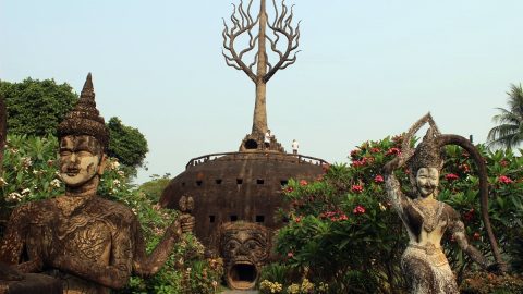 ❝芸術は爆発だ❞は本当だ！ラオスの人気観光スポット「ブッダパーク」に行ってきた