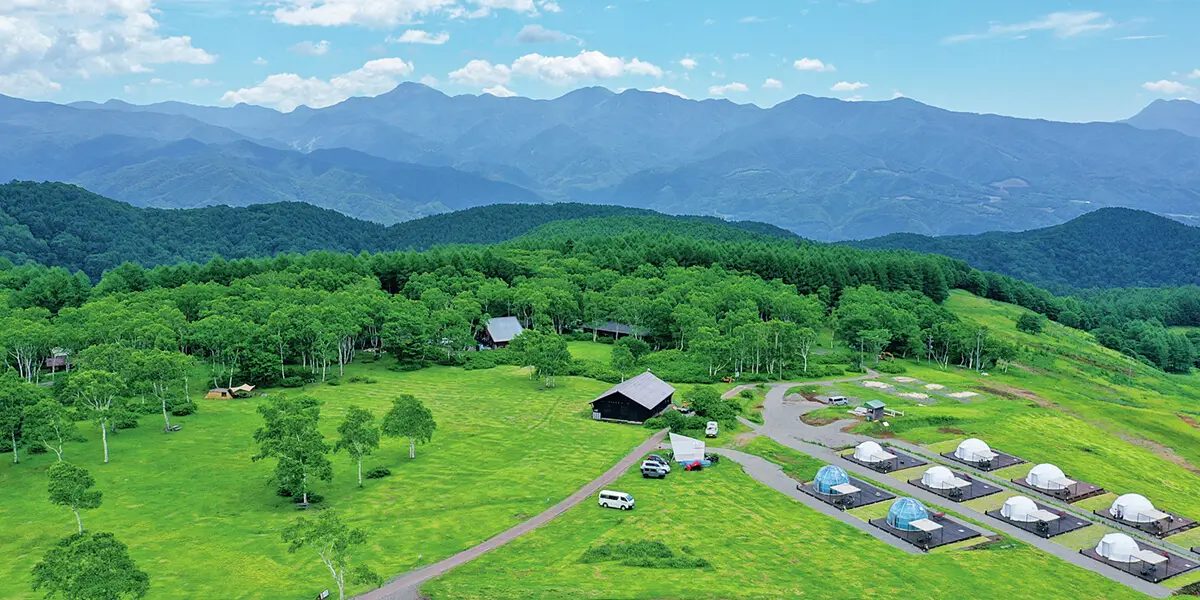 山に囲まれたキャンプ場