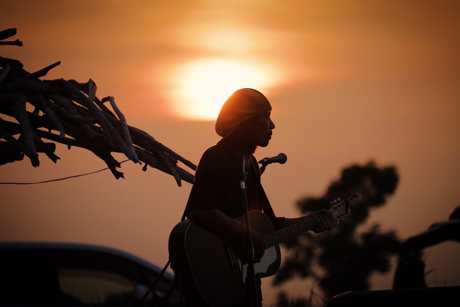 夕暮れのライブ風景