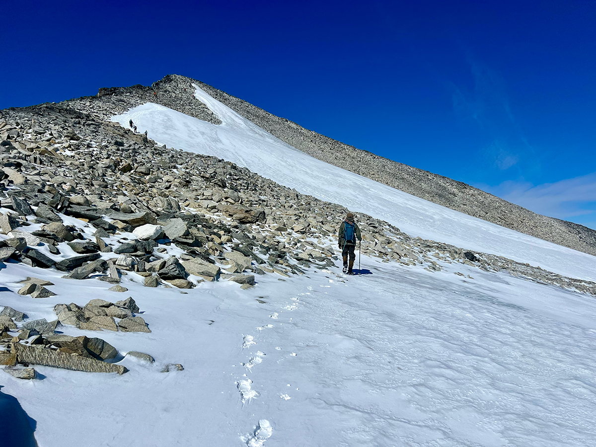 雪山での登山