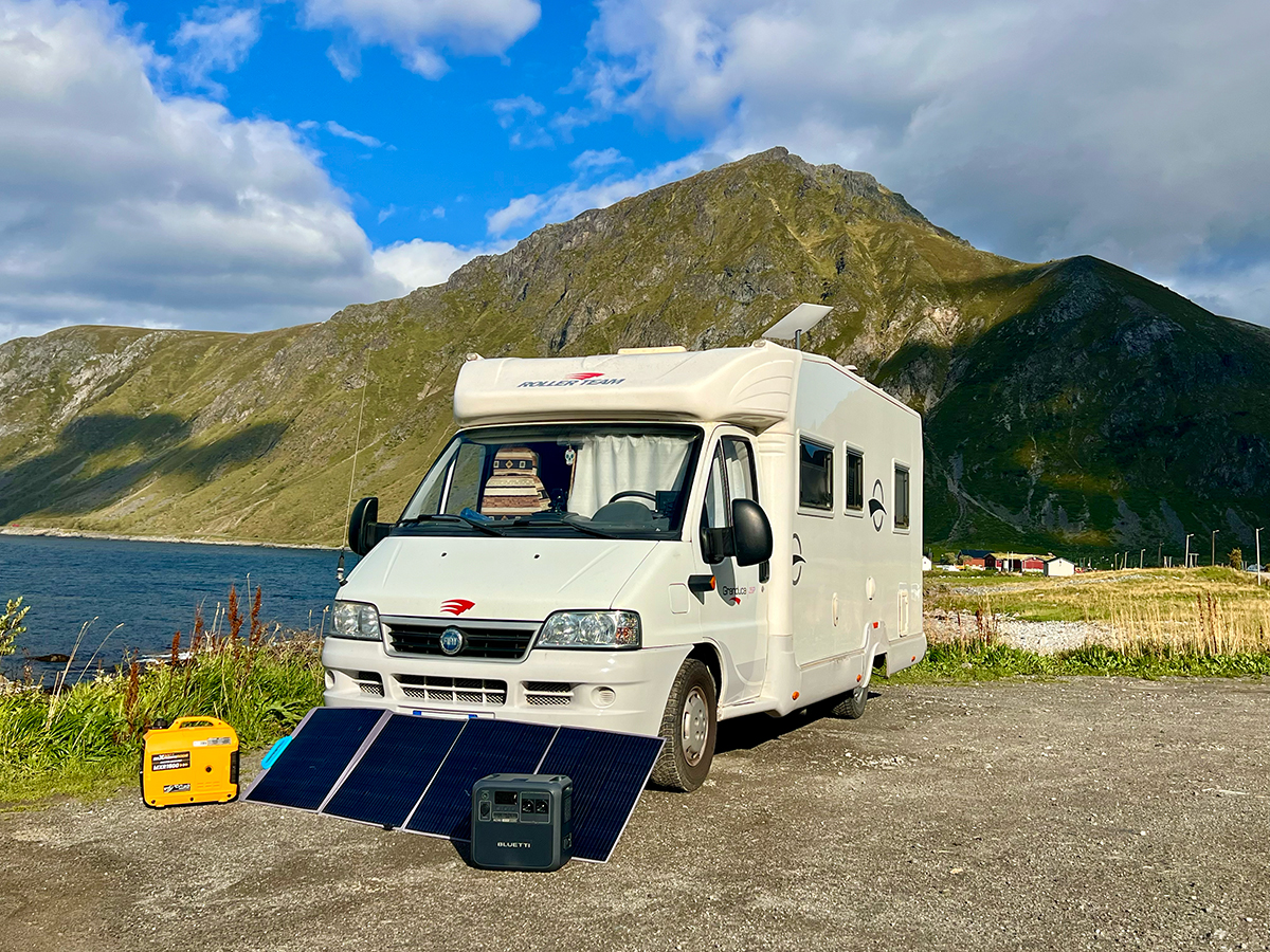 長期間の車中泊旅で電源を確保するための電気製品3選！防災用としても役に立つものばかり