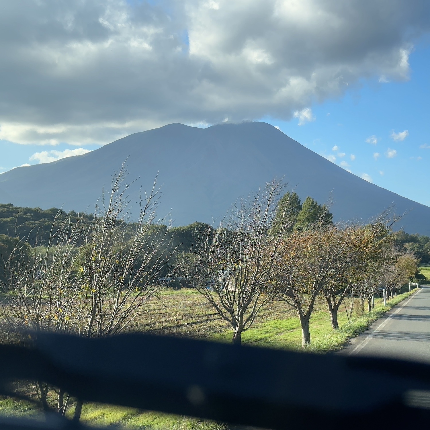 紅葉見物にも車中泊がおすすめ！キャンピングカーで岩手・雫石の雲海を堪能してきた