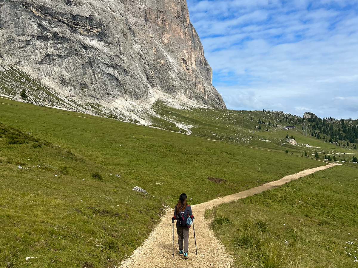 サッソルンゴの登山道