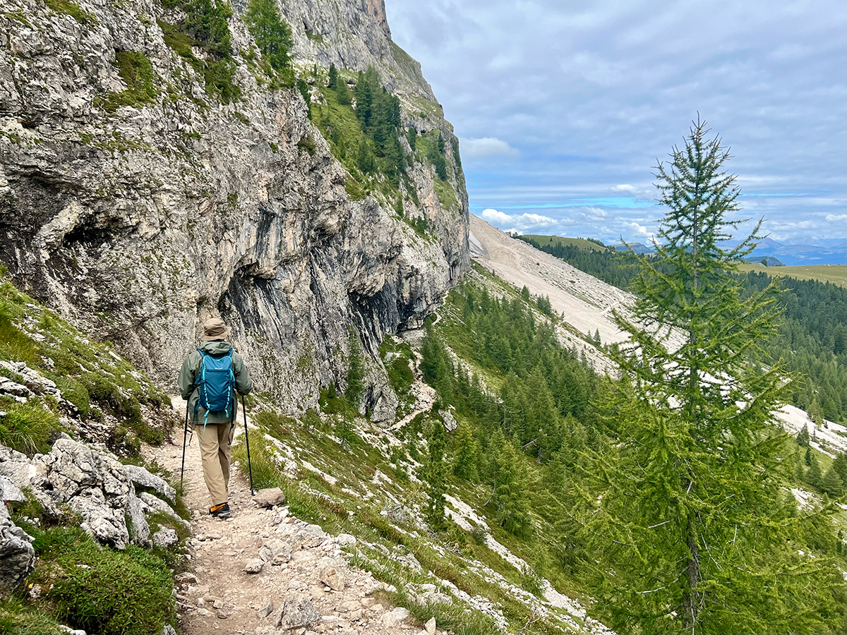 サッソルンゴの登山道