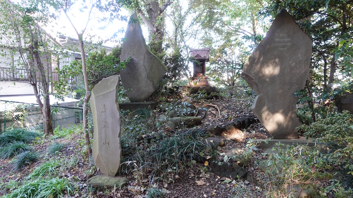 板橋区・赤塚氷川神社の富士塚山頂で感じたこと【プロハイカー斉藤正史のTOKYO山頂ガイド File.125】