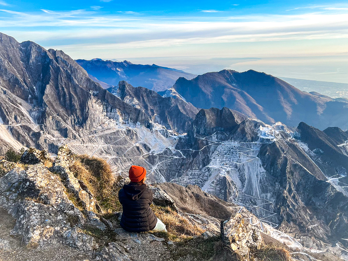 イタリアの大理石の山