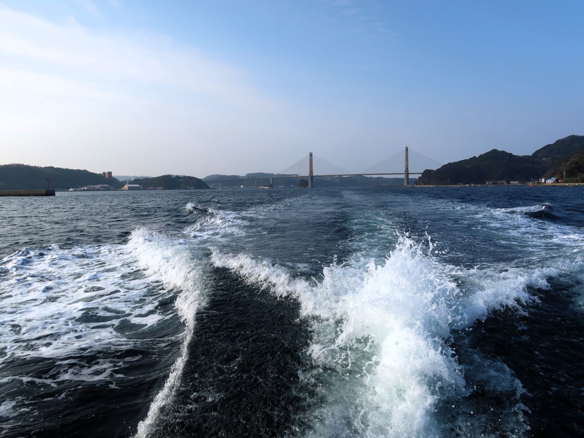 波が荒くなってきた海上の様子