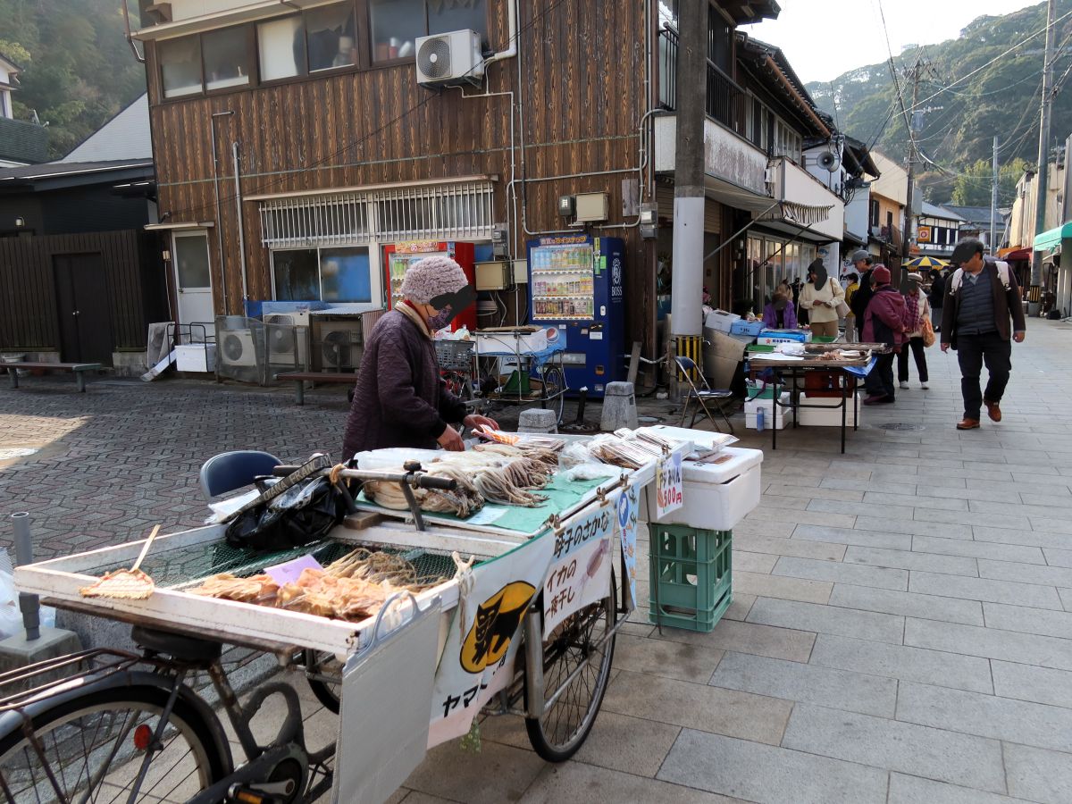 呼子朝市