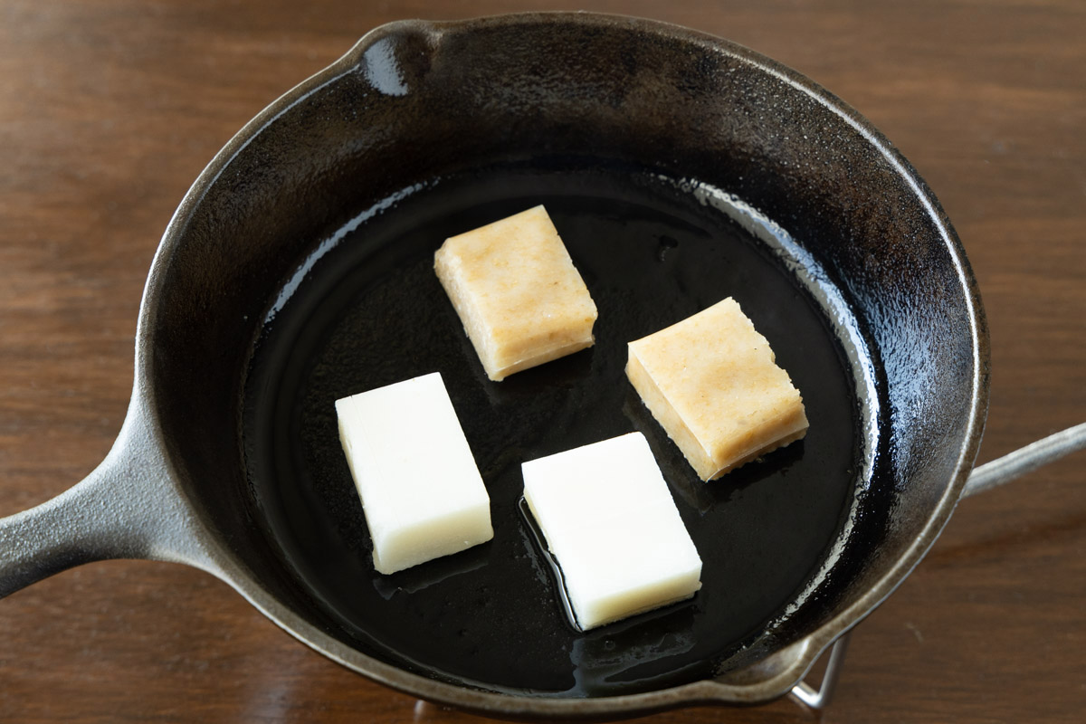 切りもちを焼く