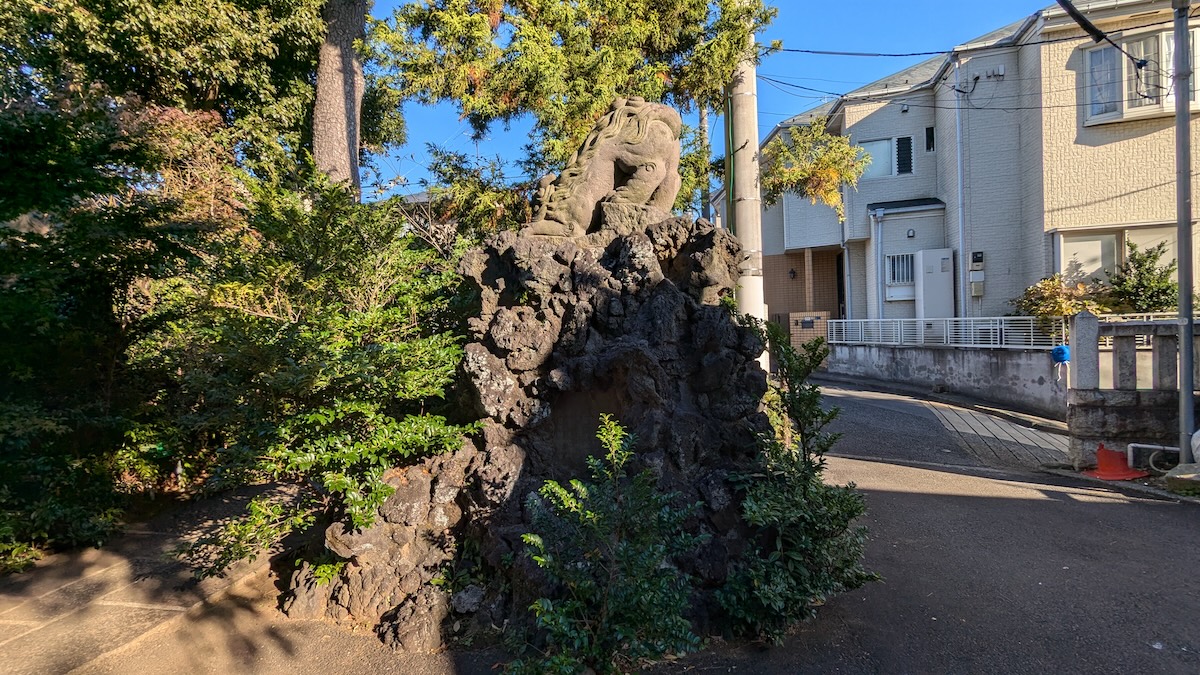 新宿区・中井御霊神社に富士塚が存在した証拠を探す山行【プロハイカー斉藤正史のTOKYO山頂ガイド File.117】