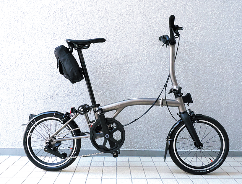 オールチタン＆カーボンで約８kg！ブロンプトンの折りたたみ自転車「Tライン」は車載も輪行もラクラク